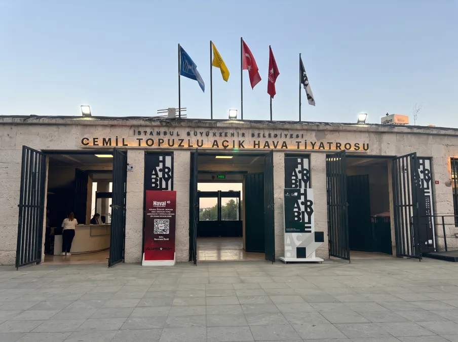 Harbiye Cemil Topuzlu Açıkhava Tiyatrosu