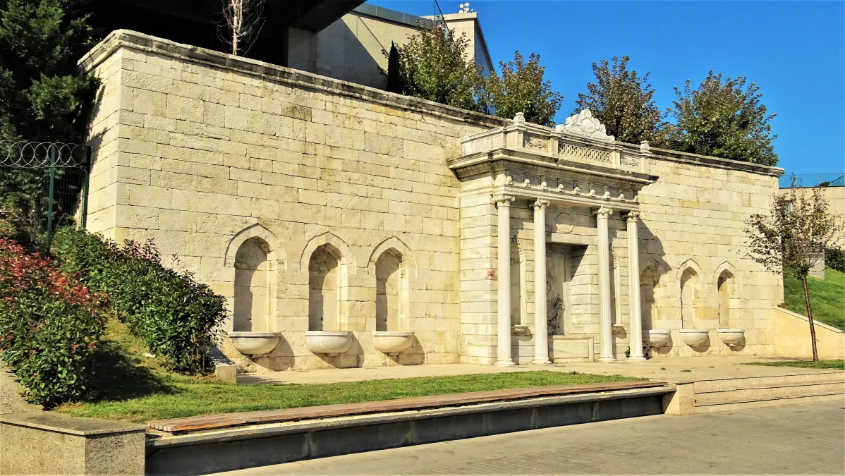 Harbiye Cemil Topuzlu Açıkhava Tiyatrosu