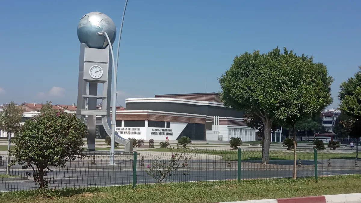 Manavgat Atatürk Kültür Merkezi