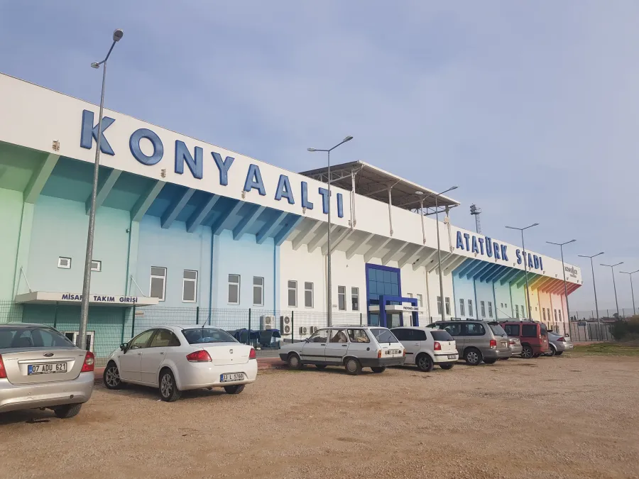 Konyaaltı Atatürk Stadı