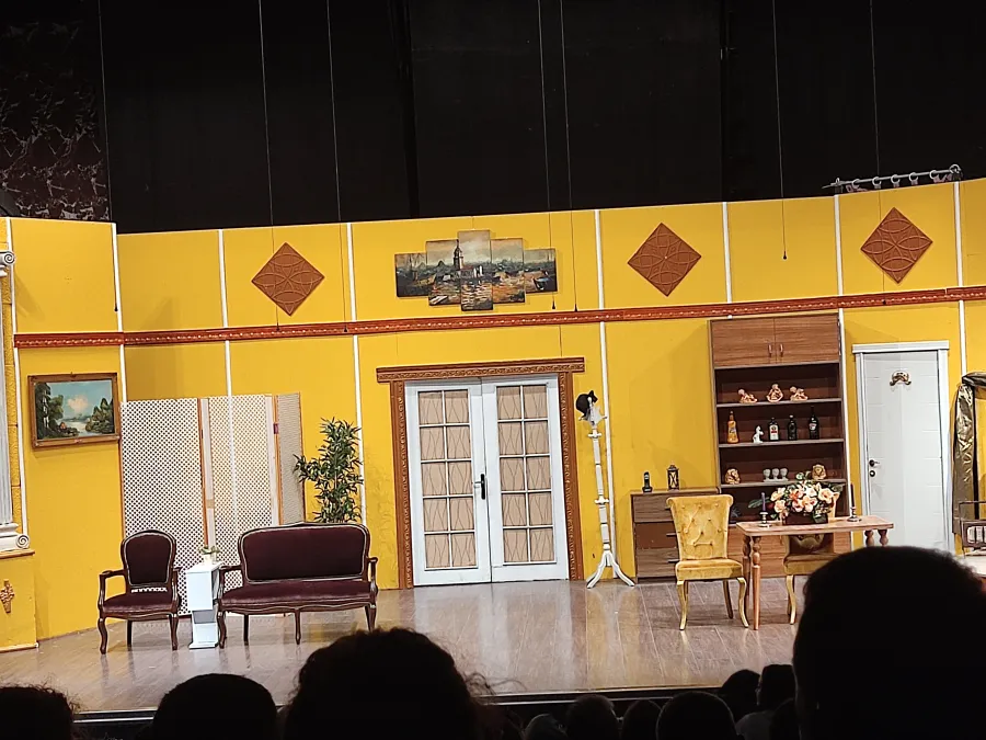 Sahne Tozu Theatre Haldun Dormen Stage