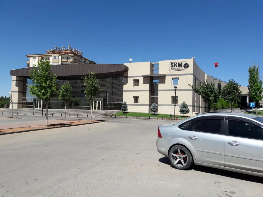 Şehit Kamil Belediyesi Kültür ve Kongre Merkezi