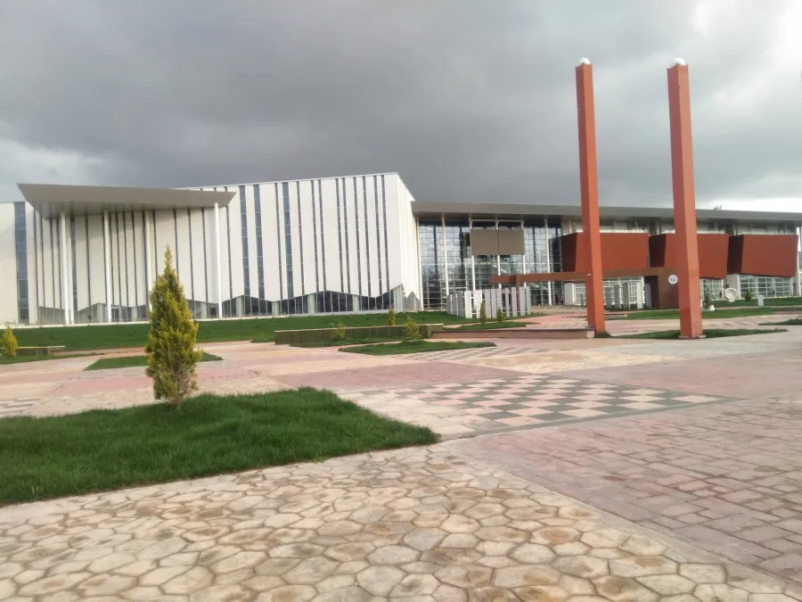 GAÜN Mâvera KSM – Açıkhava Sahnesi