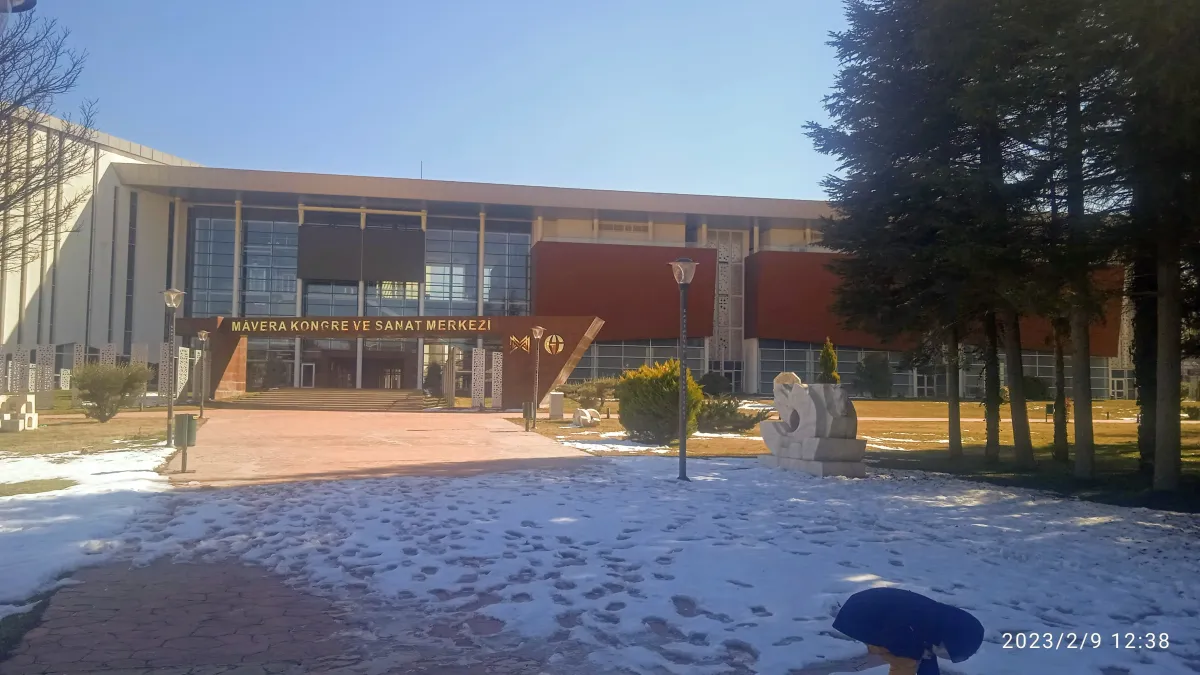 GAÜN Mâvera KSM – Açıkhava Sahnesi