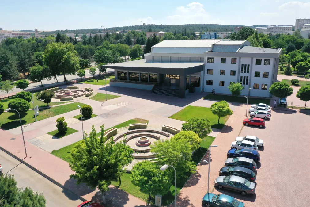 GAÜN Mâvera KSM – Açıkhava Sahnesi