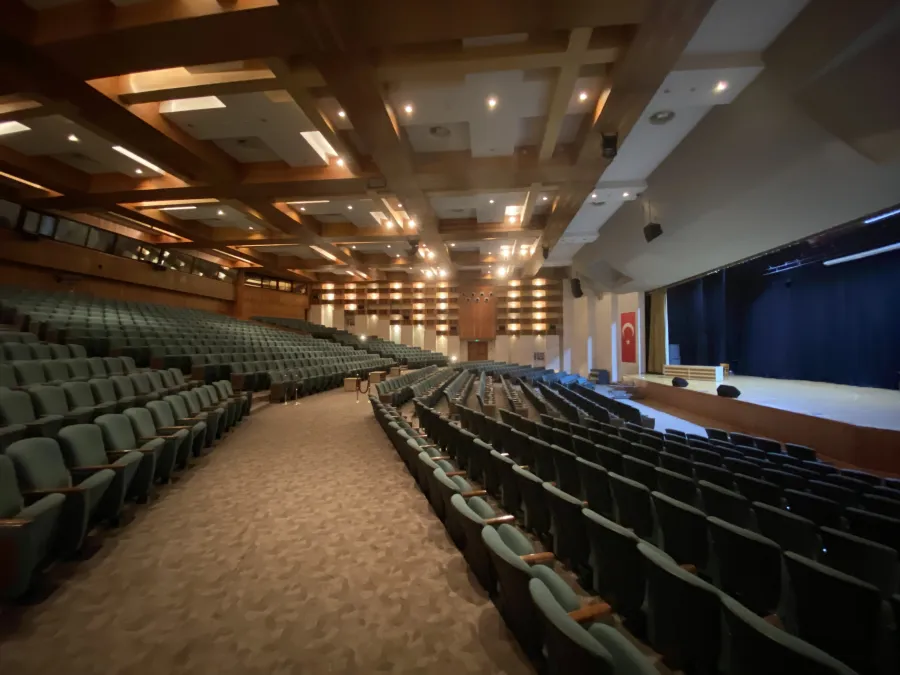 Sıtkı Koçman Üniversitesi AKM - A Salonu