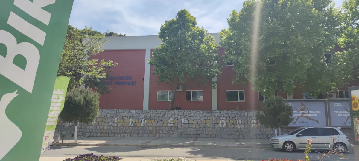 Hakan Çeken Kültür Merkezi